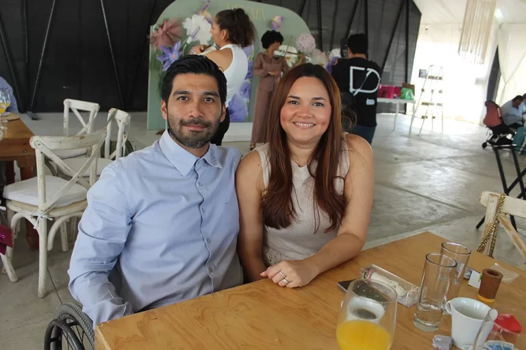 Comparten felicidad y amor