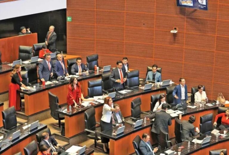 Senado se hace bolas con reporte de viajes: ¿Por qué no coinciden los montos?