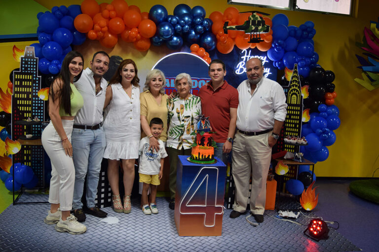 Con su linda familia