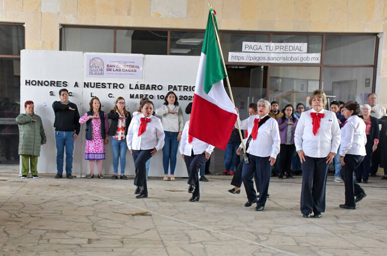 Honores a la Bandera en San Cristóbal de Las Casas