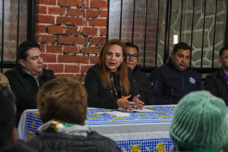 Se reúne Fabiola Ricci con el Consejo de Seguridad Vecinal de San Cristóbal