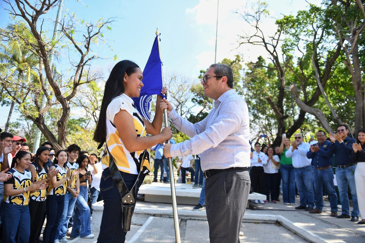 unachuniveresiada040425a