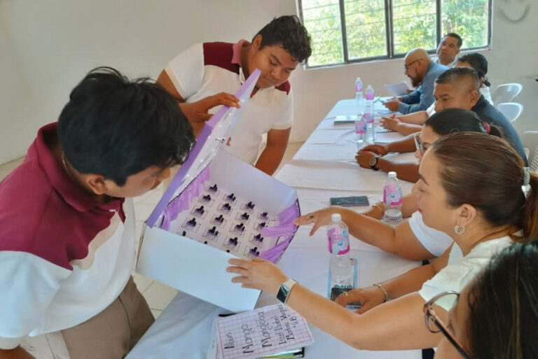 Estudiantes del CECyTE 26 La Libertad presentan proyectos de investigación tecnológica