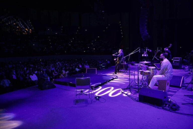 Deleita Diego El Cigala con su música y a la comunidad UNACH y la sociedad chiapaneca