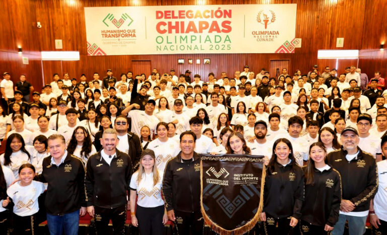 Eduardo Ramírez abanderó a delegación chiapaneca que participará en la Olimpiada Nacional 2025