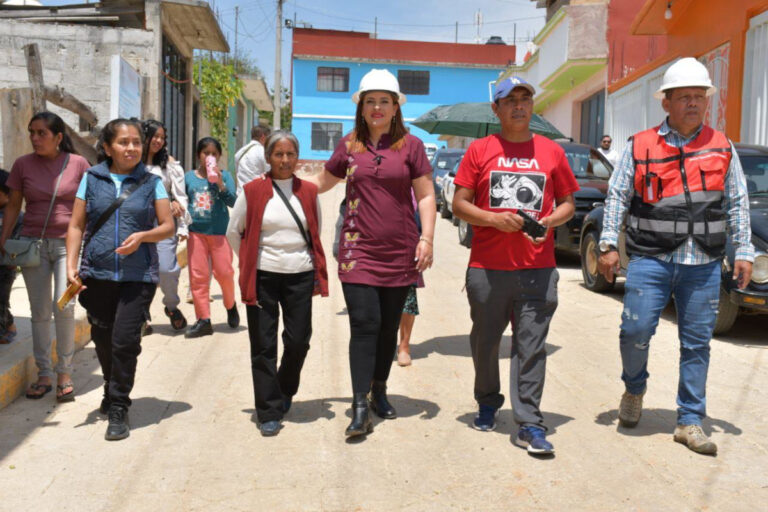Instalan alumbrado público en Anexo Garita 2 de San Cristóbal