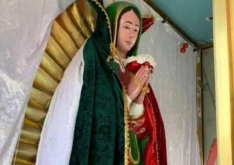 Roban la corona de la Virgen de Guadalupe en Santiago Miahuatlán, comunidad exige justicia