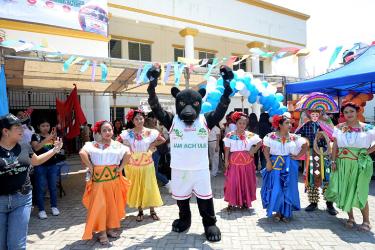 CECyT 21 Bochil promueve educación técnica con exitosa Expo Feria