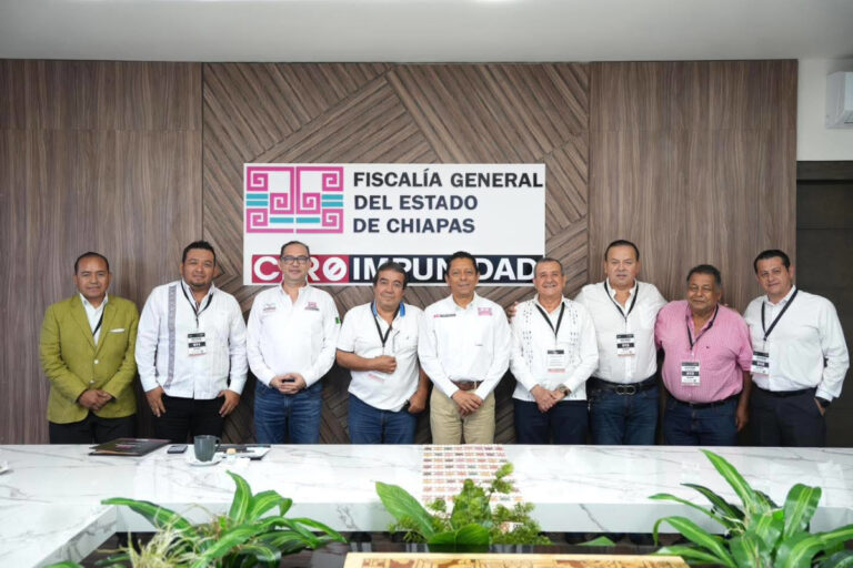 Alianza entre autoridades y transportistas fortalece seguridad en carreteras: Llaven