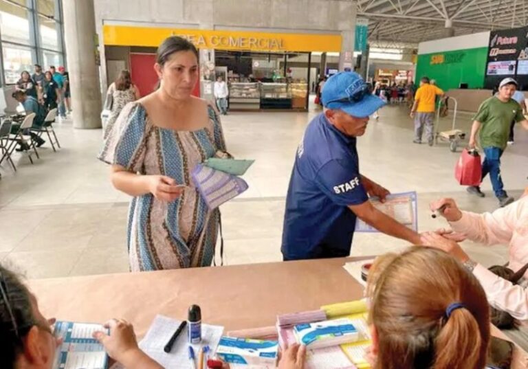 Casillas especiales, poco concurridas; en algunas más de 2 horas para pasar