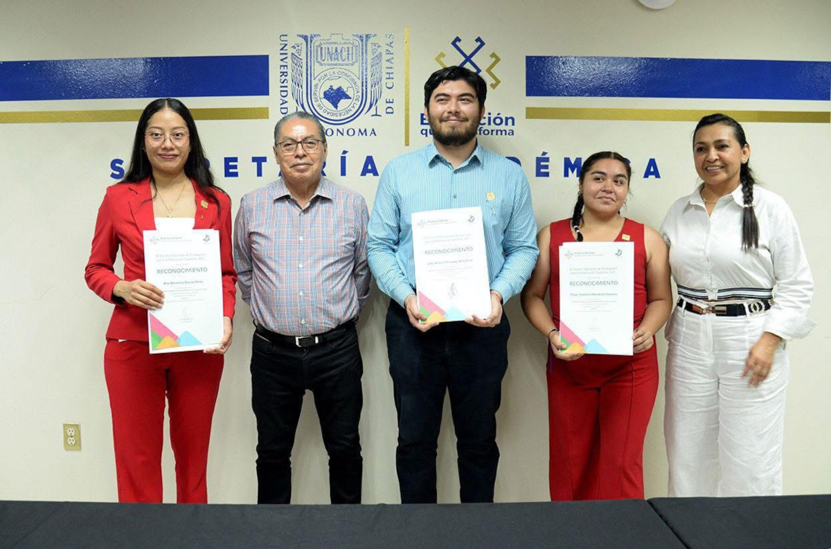 unachpremioceneval040625