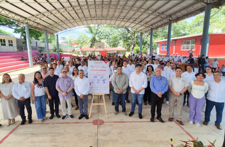Cecytech firma convenio para fortalecer la Educación Dual en Palenque