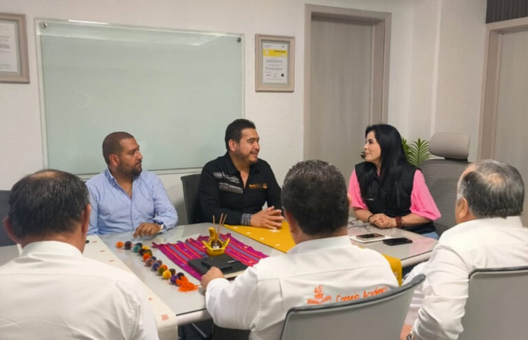 Acuerdan Isstech y SNTE fortalecer atención a pensionados en Chiapas