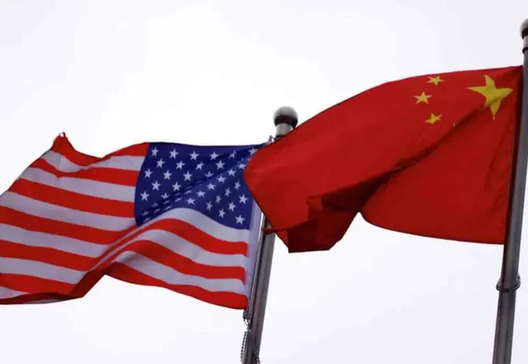 Trump amenaza a China con aranceles del 200% por frenar exportación de imanes de tierras raras