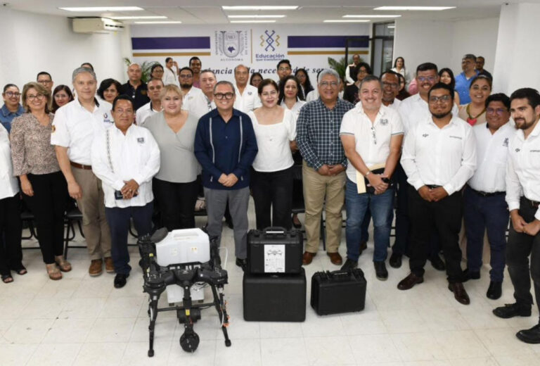 Dona HELIBOSS drones a la UNACH