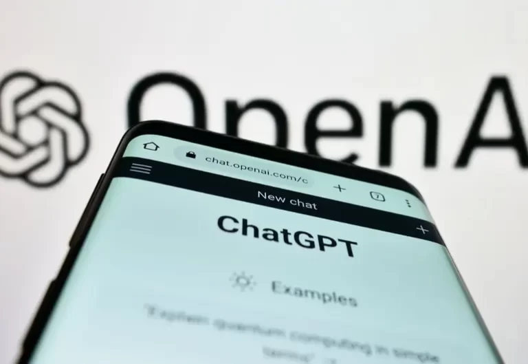 OpenAI redirigirá chats sensibles a GPT-5 e introduce controles parentales