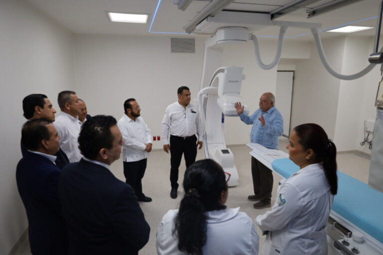 Fortalecen IMSS, CFE y SUTERM atención médica de trabajadores electricistas