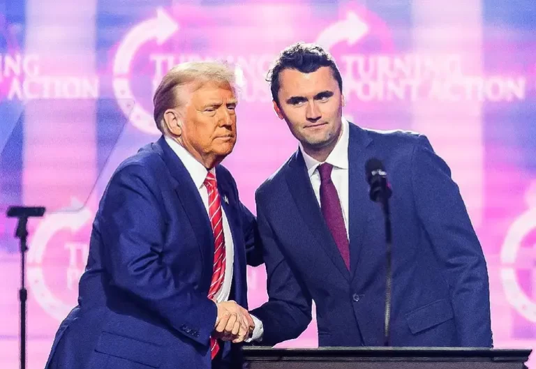 Trump culpa a la «izquierda radical» por asesinato de Charlie Kirk