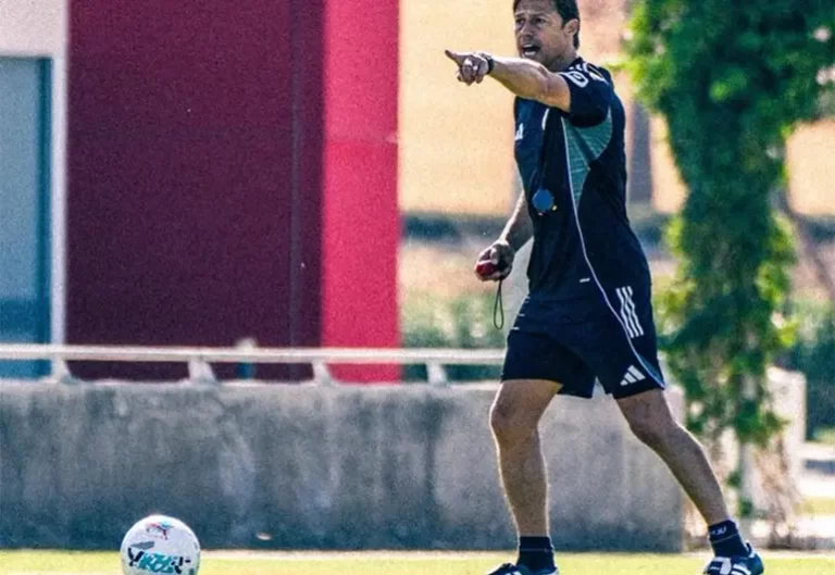 Almeyda promete darle batalla al Barcelona
