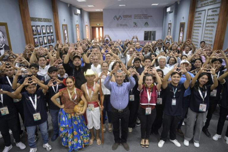 Jóvenes del Cecytech representarán a Chiapas en el Festival Nacional de Arte y Cultura