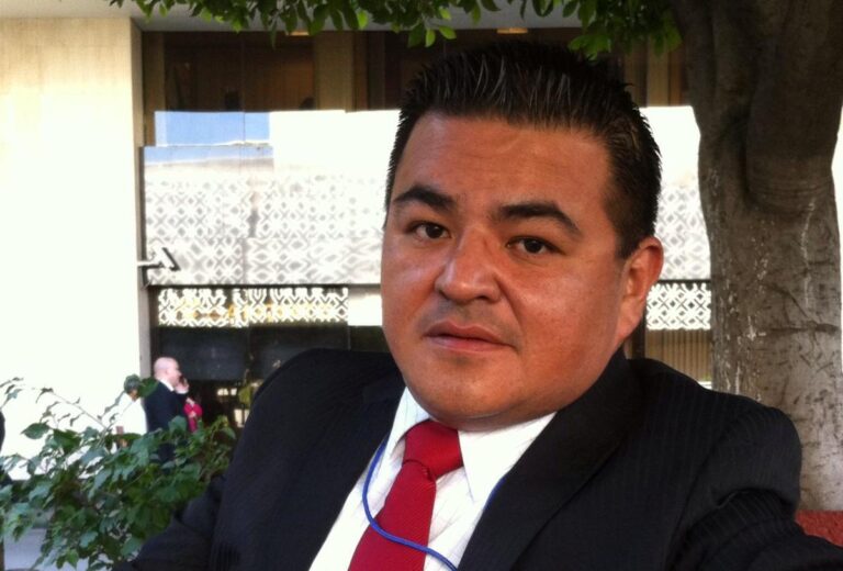 ENTRELÍNEAS | Aura protectora sobre Cruz Castellanos