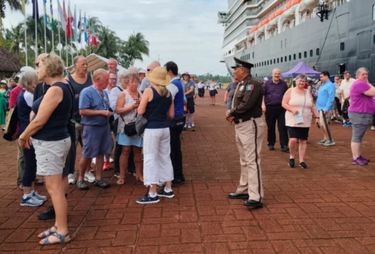 SSP brinda abanderamiento y seguridad a visitantes del crucero Eurodam Rotterdam