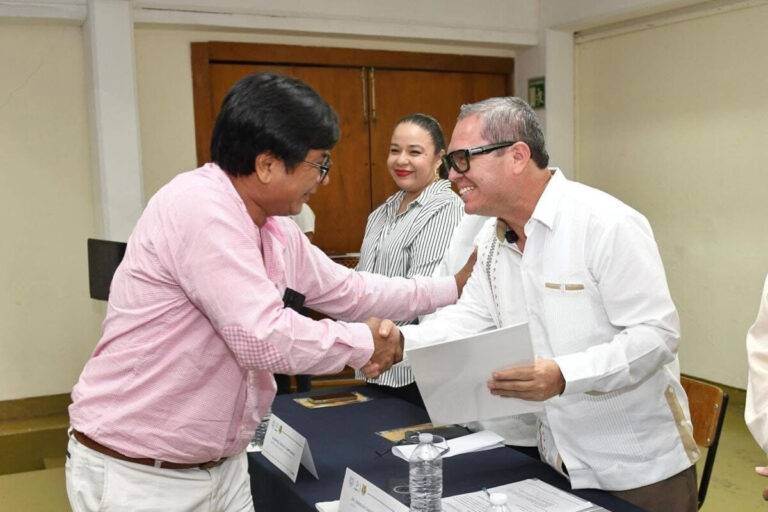 Entrega UNACH los recursos del Programa de Estímulos al Personal Docente