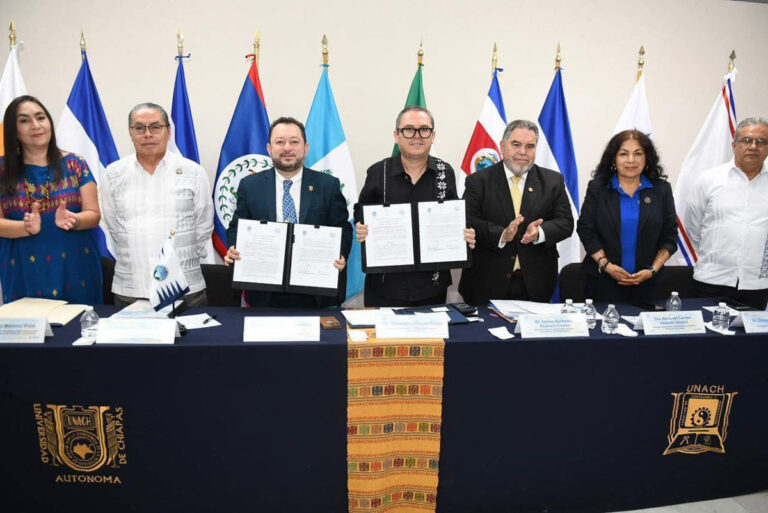 Suscriben UNACH-USAC-CSUCA el Programa Universitario Quetzal