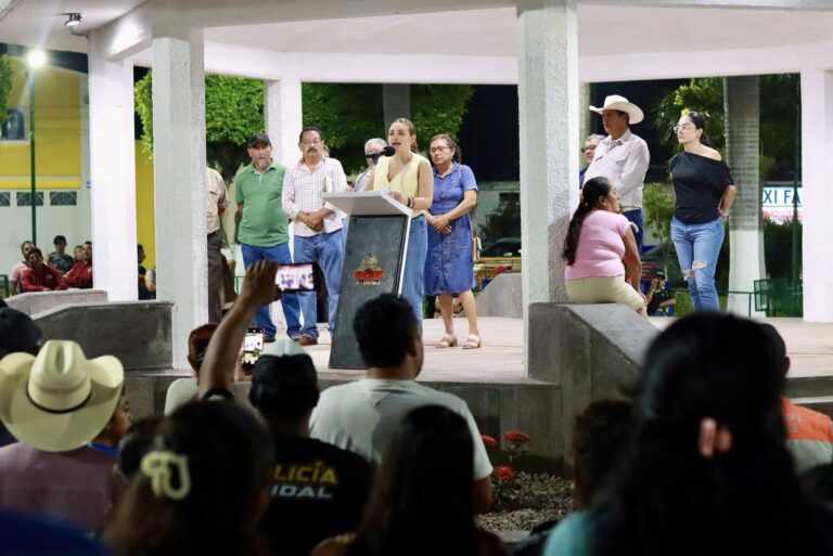 Valeria Rosales entrega parque remodelado en Jesús M. Garza