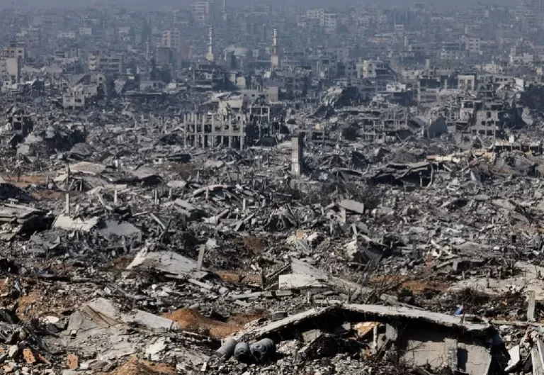 La extenuante búsqueda de cadáveres en los escombros de Gaza por la invasión israelí