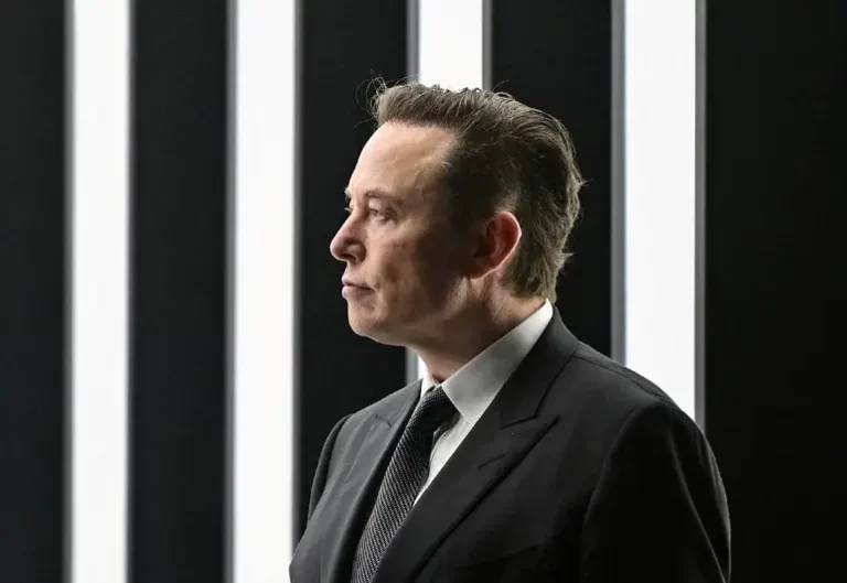 ¿Enciclopedia o desinformación? Grokipedia de Musk, bajo fuerte escrutinio