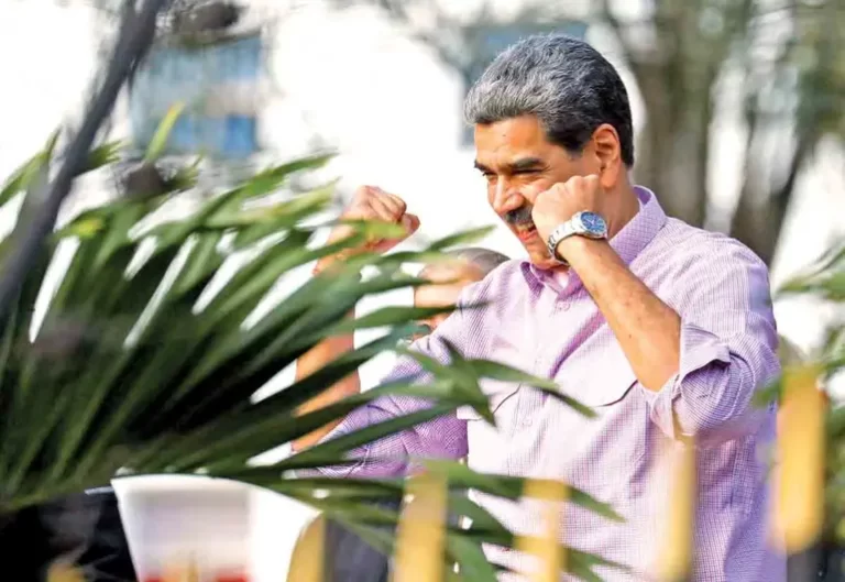 Trump, abierto a hablar con presidente Maduro; mantiene presión en el Caribe