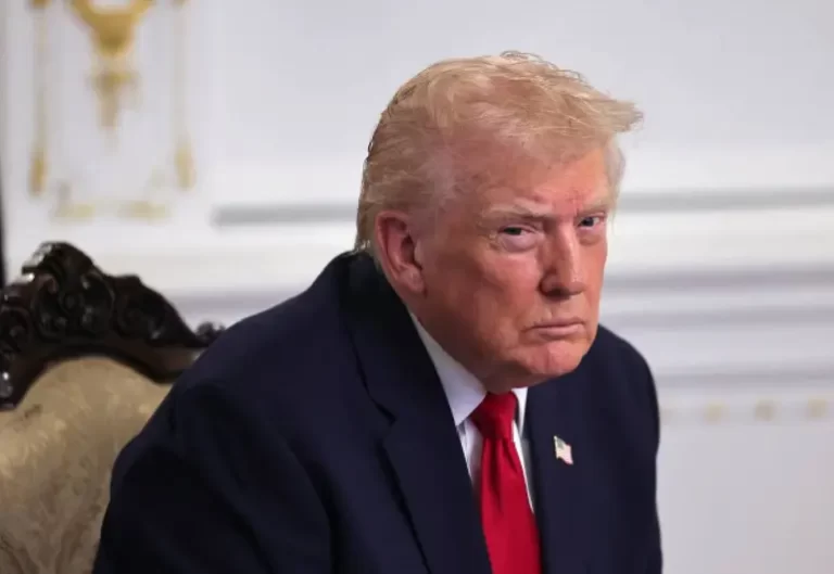 Trump anuncia «pronto» ofensiva terrestre contra narcotraficantes venezolanos
