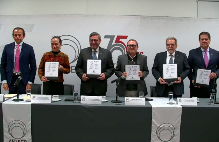 Suscribe UNACH convenio con la Comar