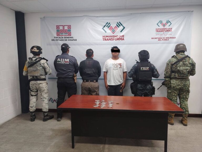 Grupo Interinstitucional detiene a dos personas por los delitos contra la salud y portación de arma