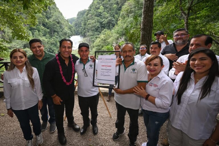 Eduardo Ramírez encabeza Declaratoria de Reserva Natural Comunitaria Cascada El Salto