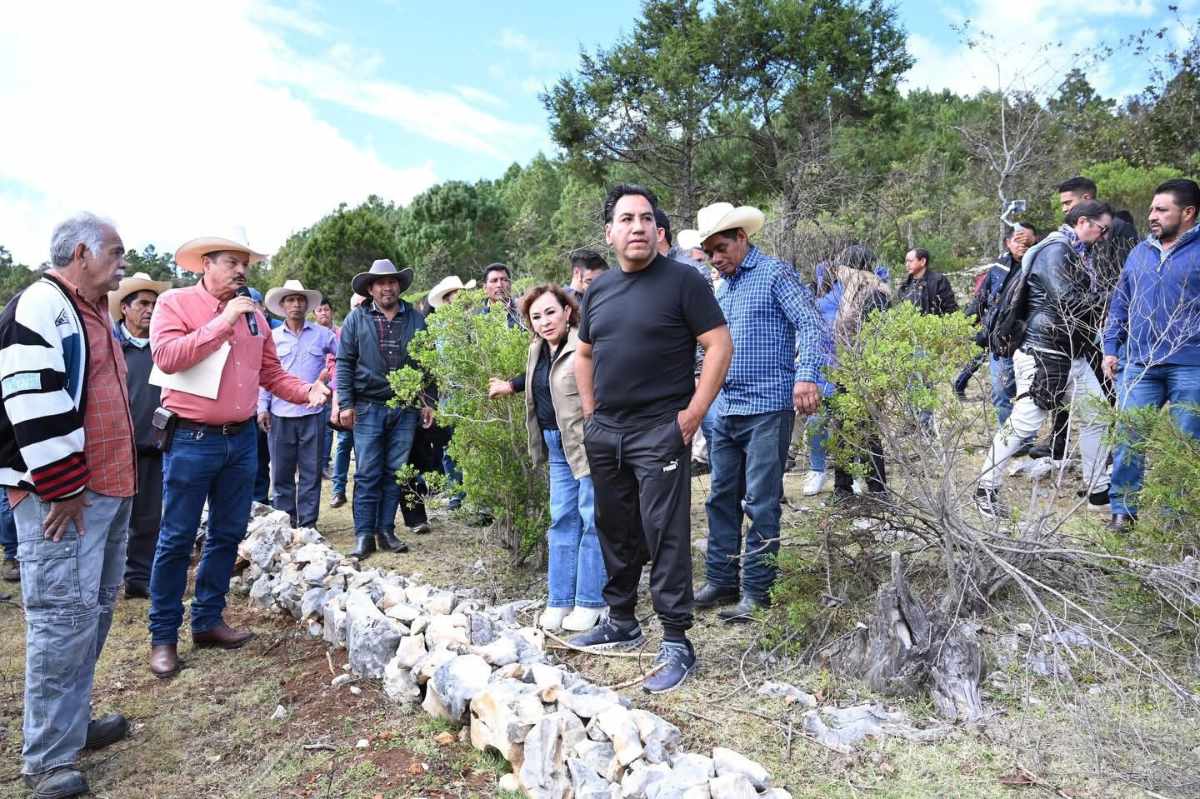 En Comitán, Eduardo Ramírez supervisa proyecto de restauración de microcuencas y modernización del rastro municipal