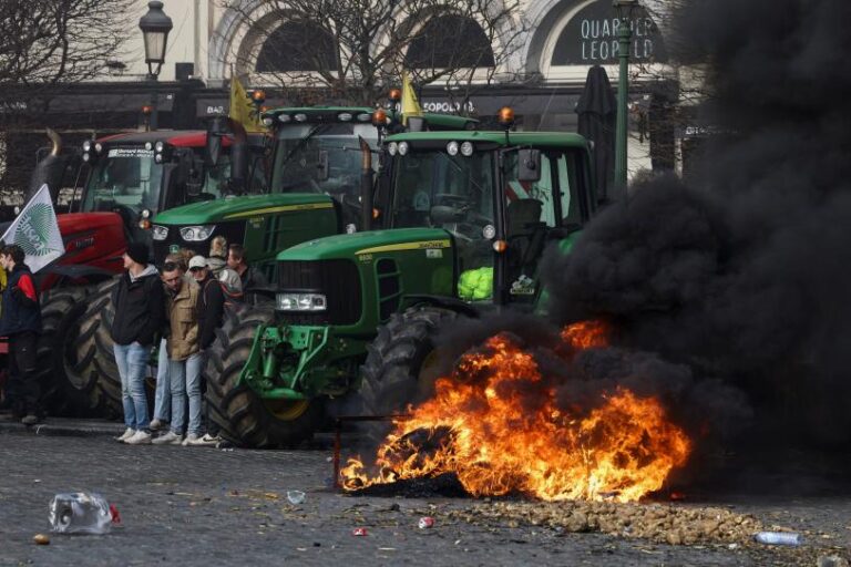 Francia pide tregua navideña en las protestas de los agricultores