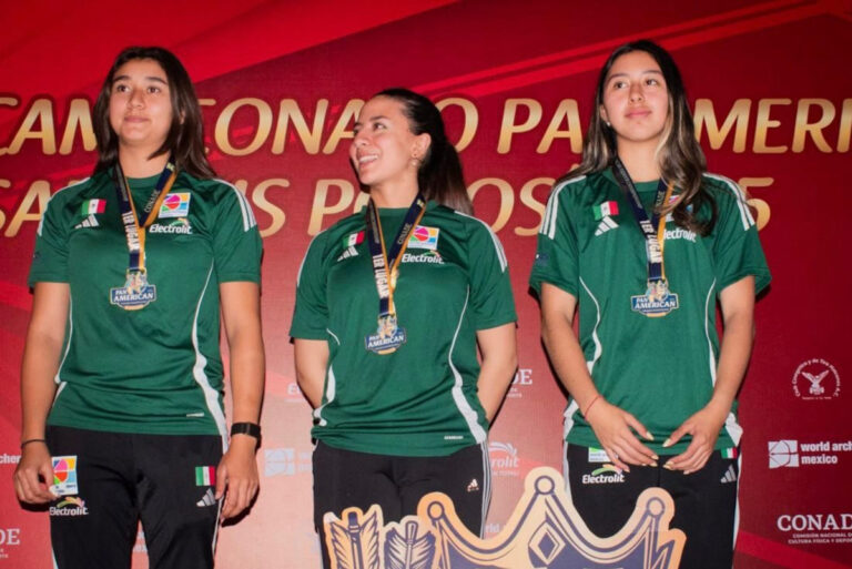 Arqueras chiapanecas en el podium de honor en el Panamericano Indoor 2025