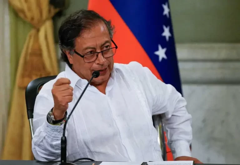 Petro clama por «gobierno de transición» y «amnistía» en Venezuela