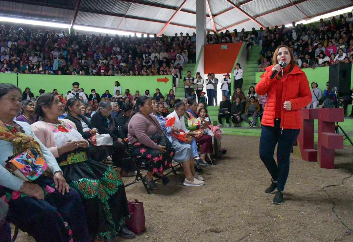 Reconocen y fortalecen a las mujeres de SCLC con entrega de apoyos alimentarios