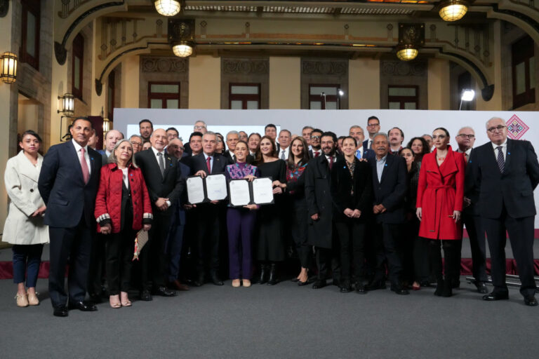 Claudia Sheinbaum anuncia proyecto de reforma para la implementación gradual de la jornada laboral de 40 horas