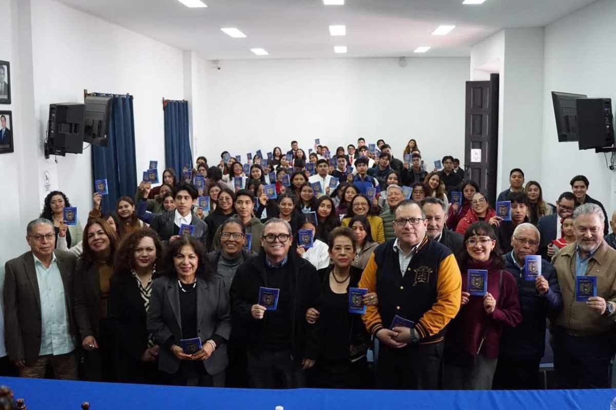 Recorre el rector de la UNACH, Oswaldo Chacón Rojas, distintas unidades académicas