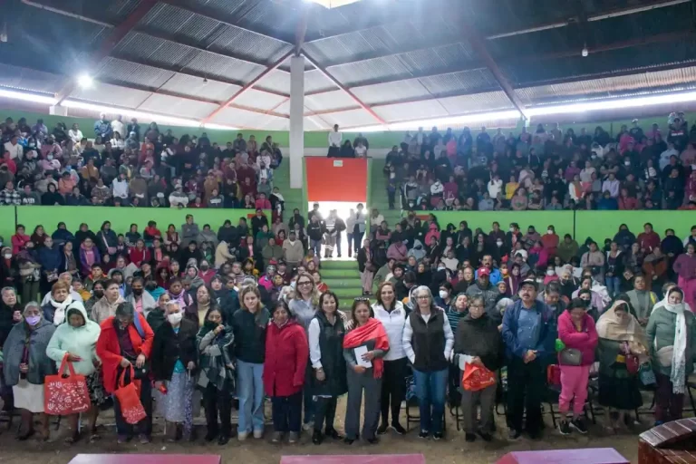 Ayuntamiento y DIF Municipal entregan apoyo alimentario a adultos mayores en San Cristóbal