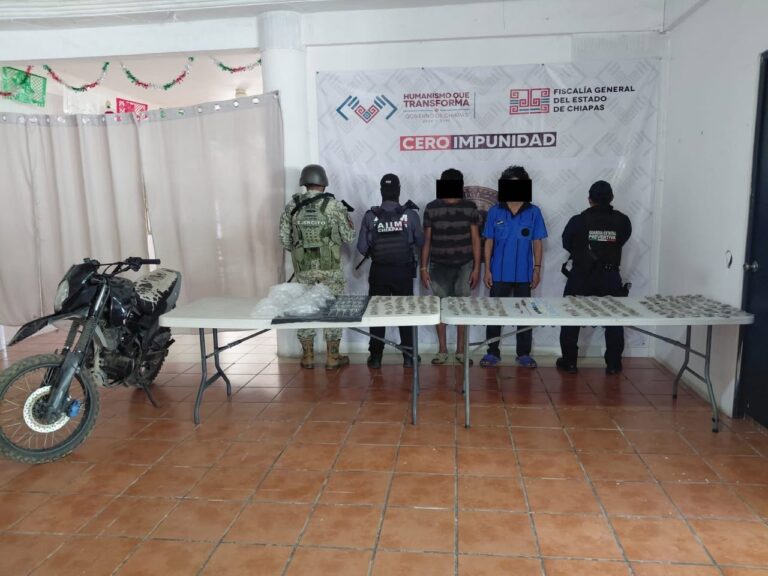 En Palenque, FGE, la Defensa y SSP detienen a dos personas en diligencia de cateo