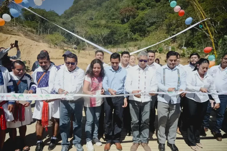 Cecytech atiende infraestructura educativa en zona prioritaria en San Juan Cancuc