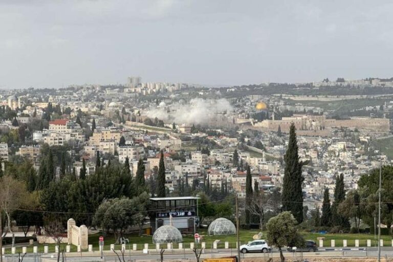 Misil iraní impacta en la Ciudad Vieja de Jerusalén