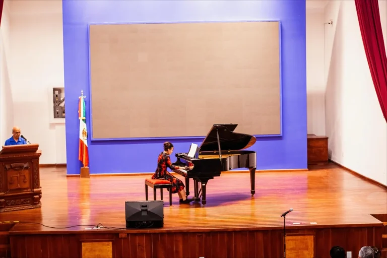 Se realiza con éxito la Noche de Piano organizada por la Fundación UNACH en SCLC
