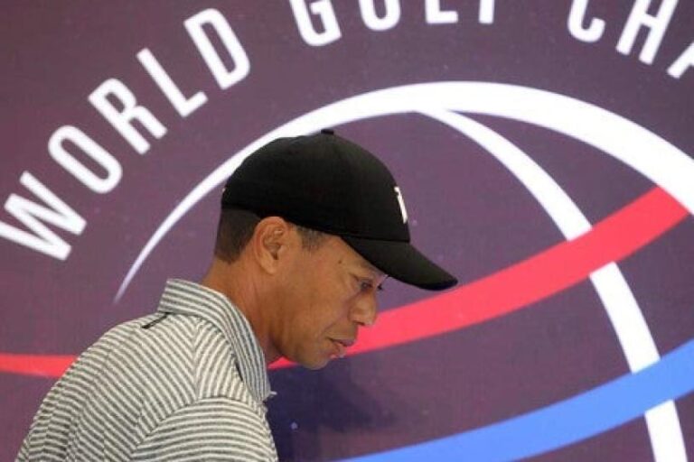 Tiger Woods arrestado en Florida tras aparatoso accidente por conducir bajo sospecha de intoxicación
