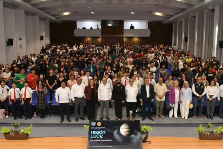 Dicta científica de la NASA conferencia magistral en la UNACH